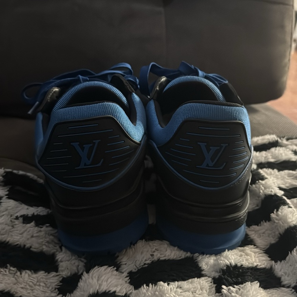 louis vuitton,size 10,blue - Picture 3 of 3
